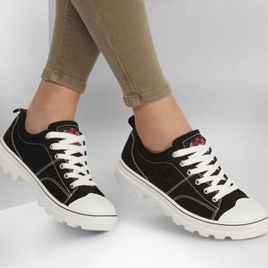 SKECHERS ROADIES TRUE ROOTS SIZE 10 SNEAKERS